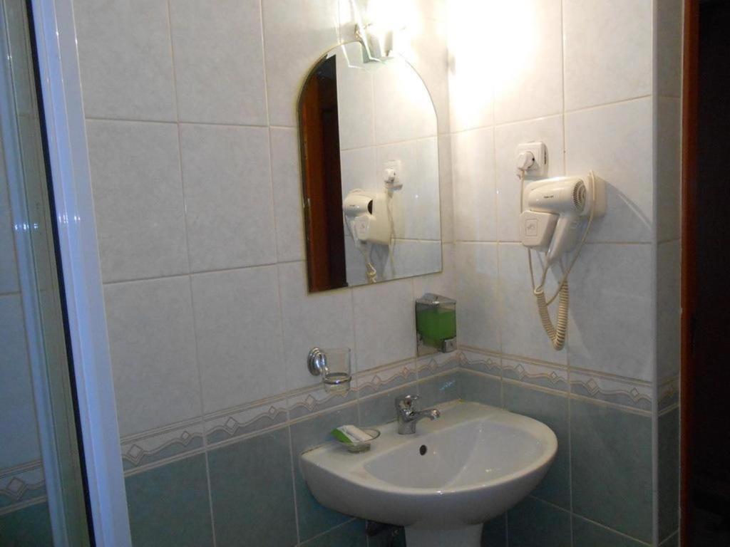 Zhibek Zholy Hotel Astana Værelse billede